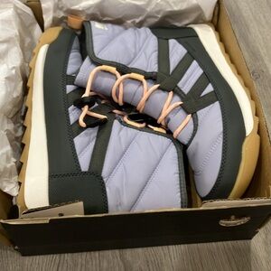 New! Sorel Boots Youth sz 6